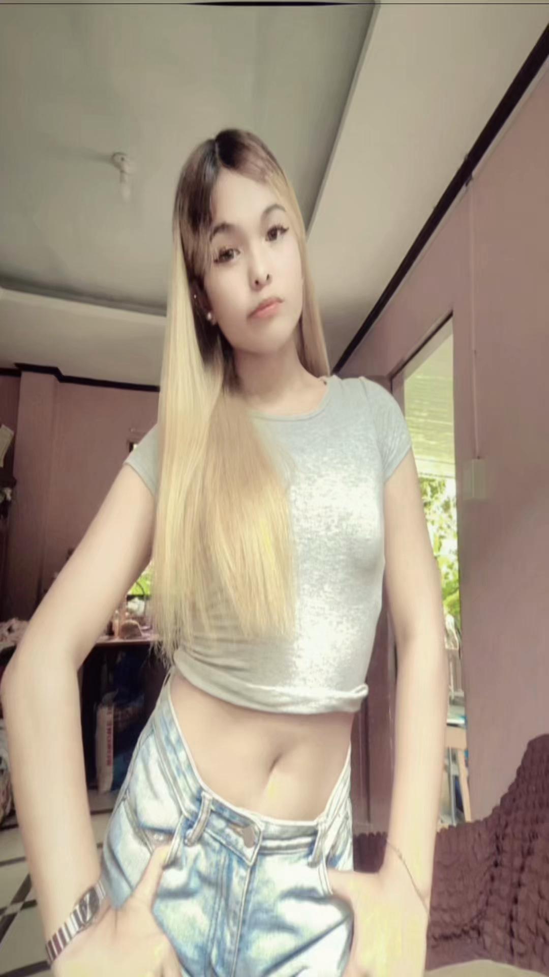 @Lexiee.