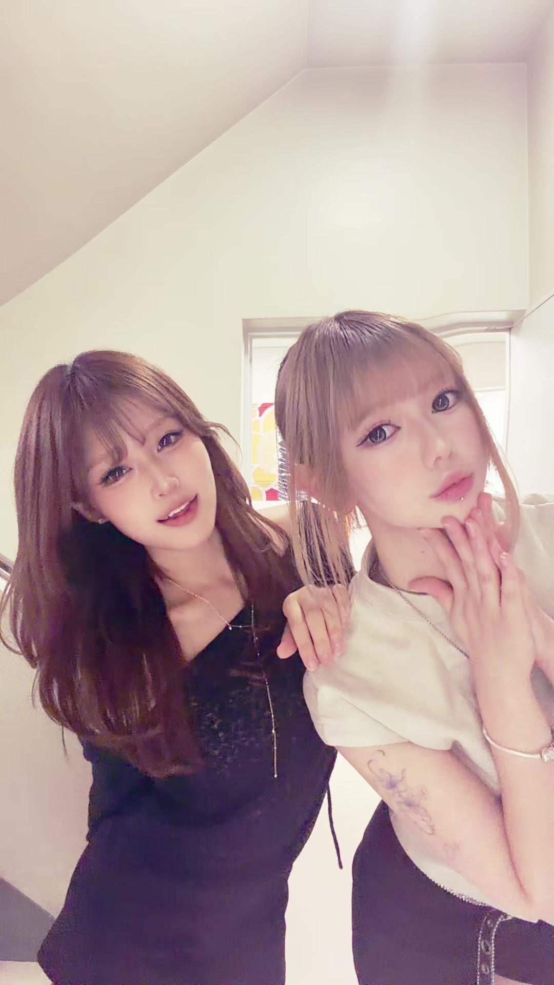 @あき