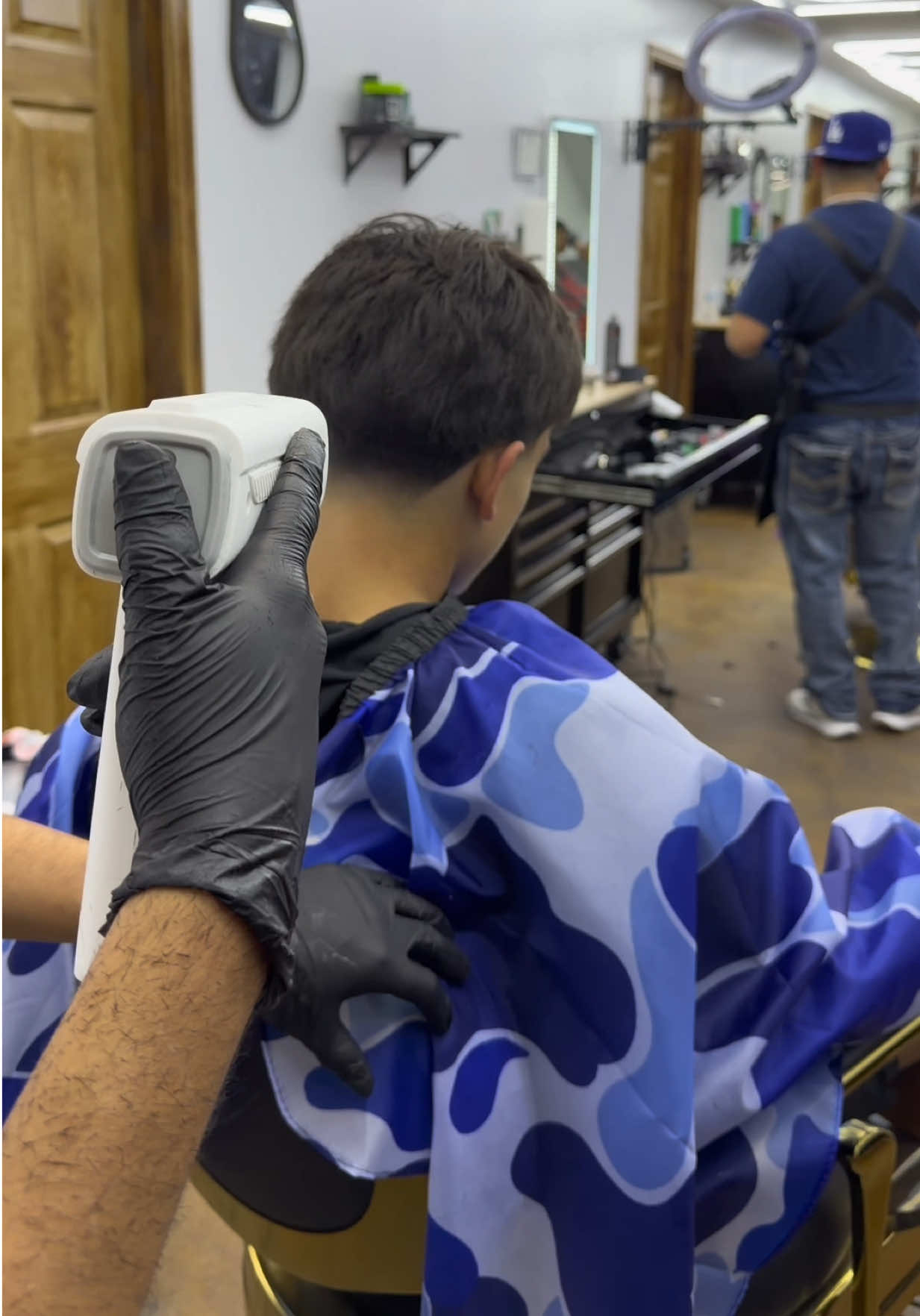 @Jisai Barber
