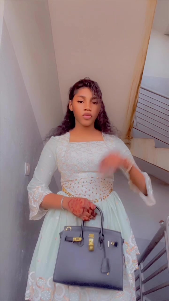 @𝑰𝒎__𝑫𝒋𝒆𝒏𝒊𝒍𝒂💕🧸