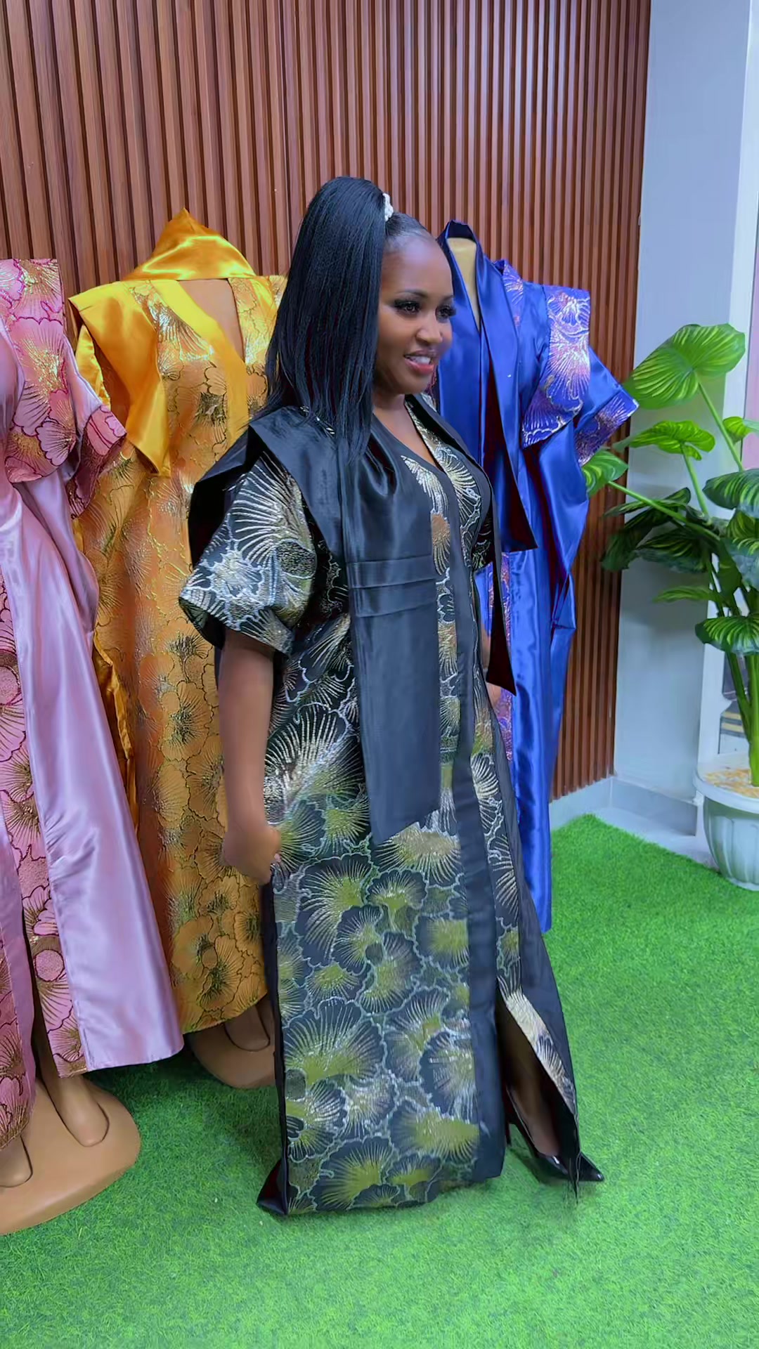 @QUEENS CLASSY COLLECTION