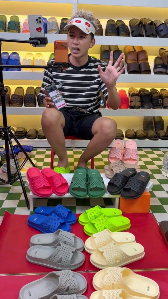 @HẬU Bán Dép