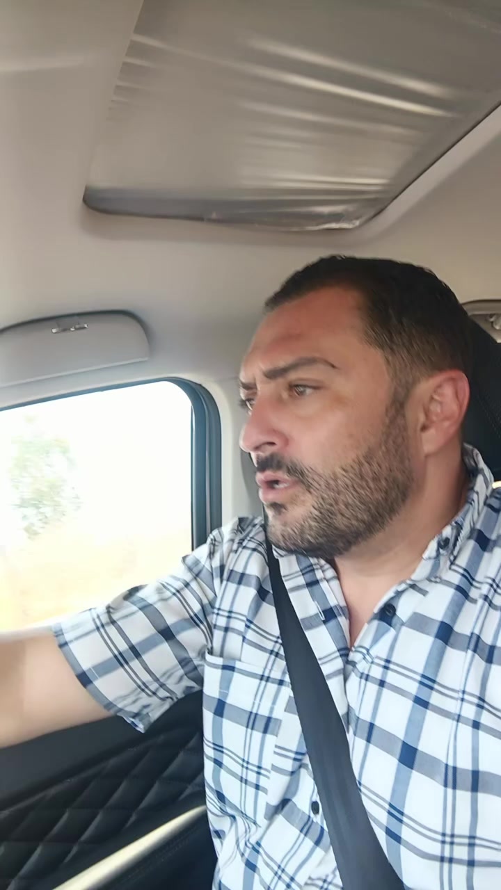 @Erik García