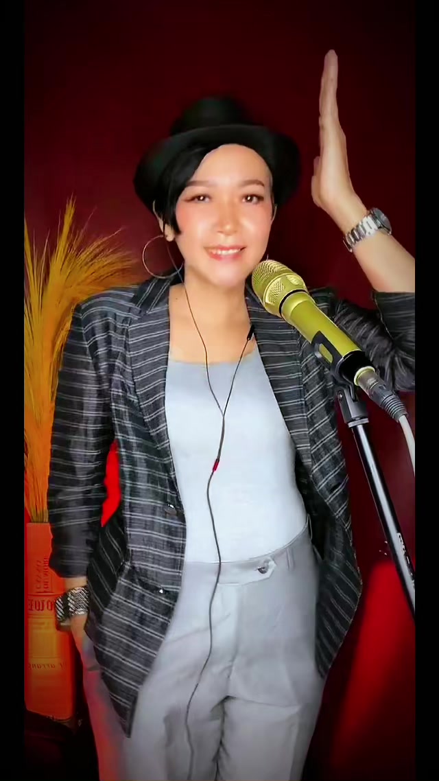 @Dinar_Gita♠️🤍💚