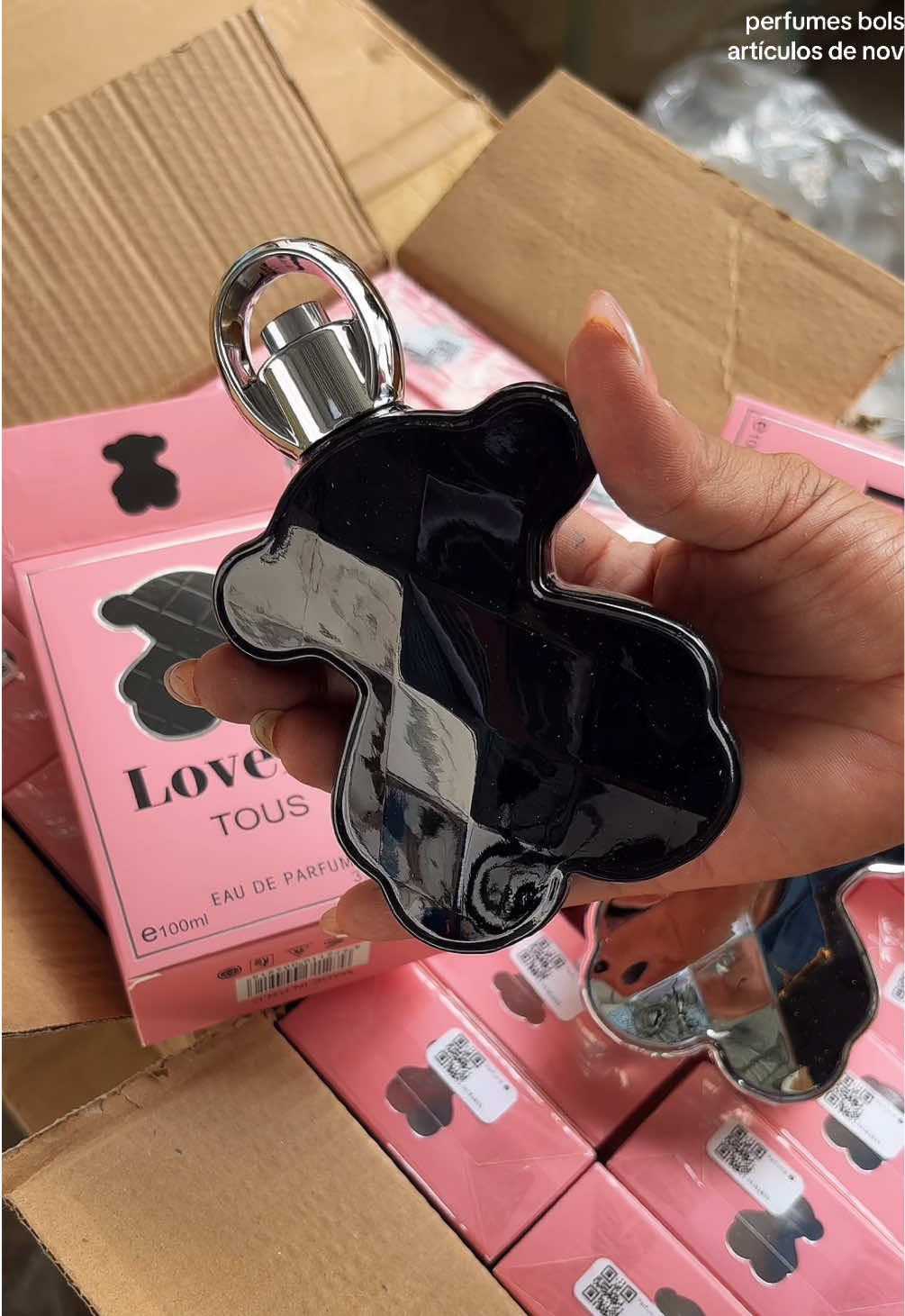 @iconic_cosmeticos