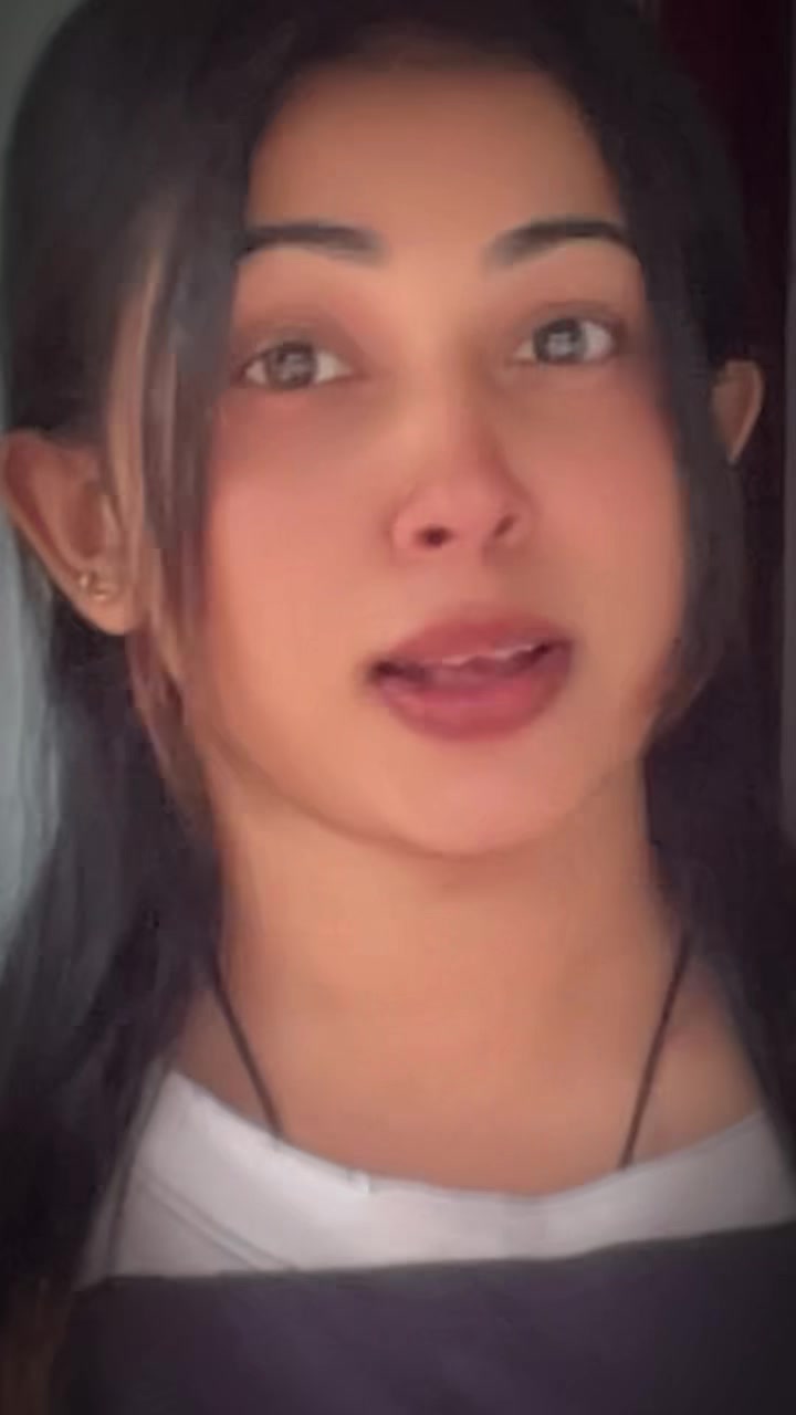 @Manee_🥹🤍