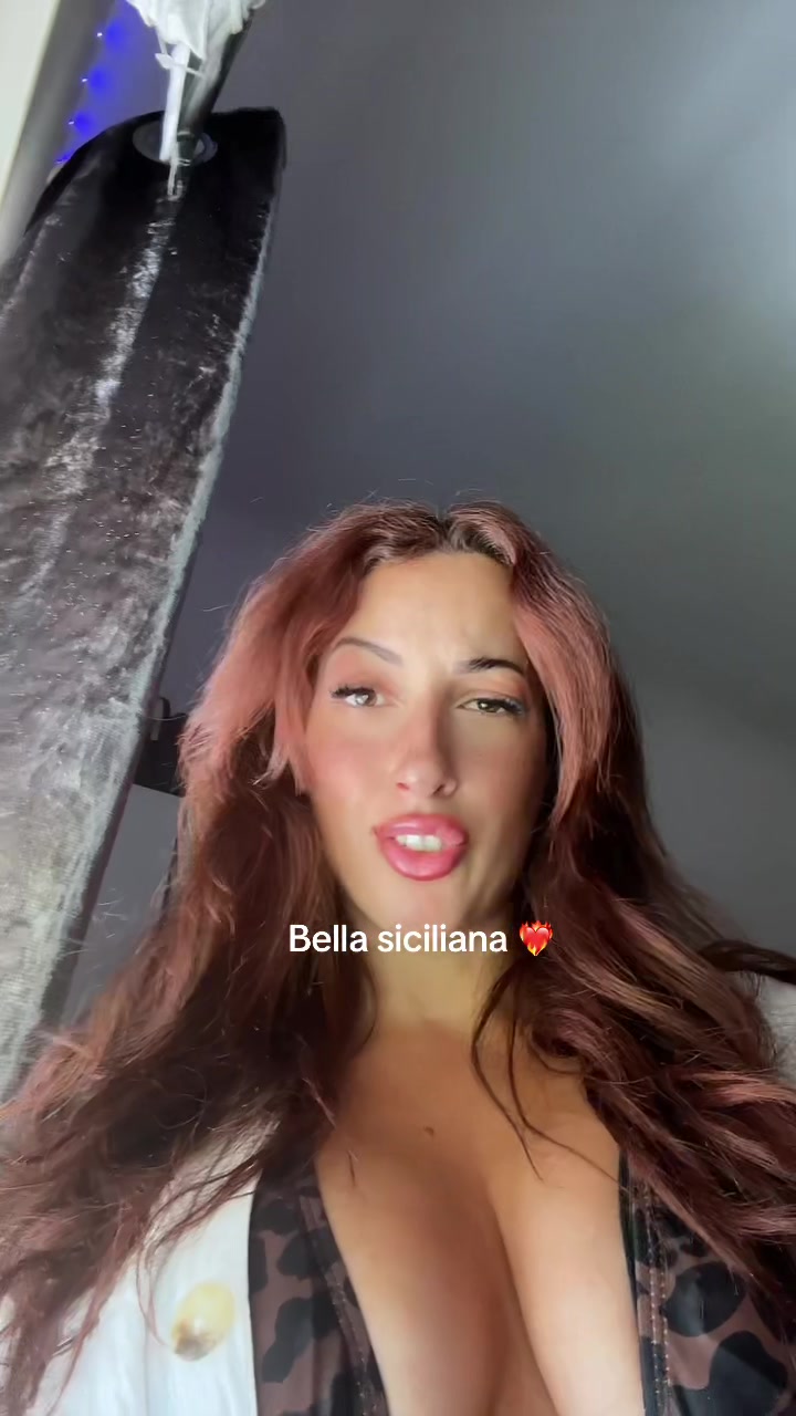 @EmanuelaLindY