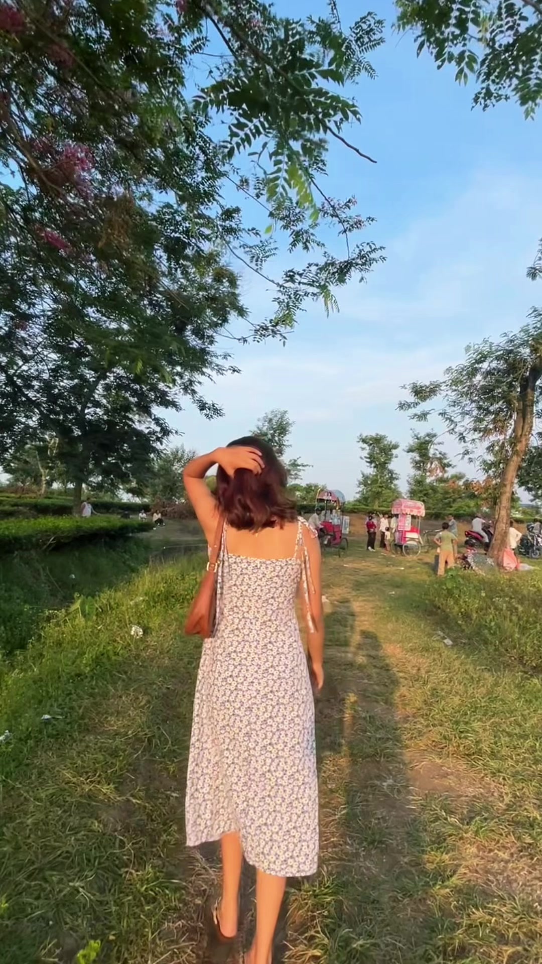 @Moon 🌙