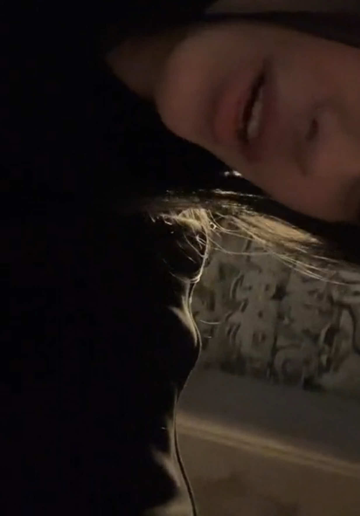 @laura