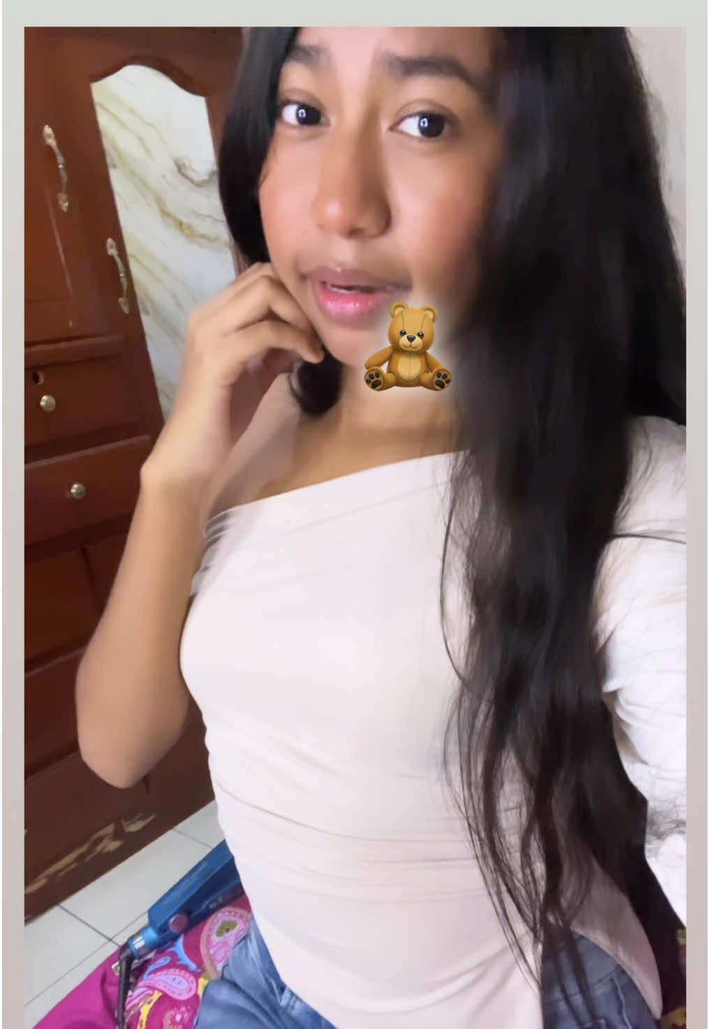 @. 🧔🏽&zwj;♀️الفخذين