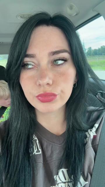 @Kelsiemarie99