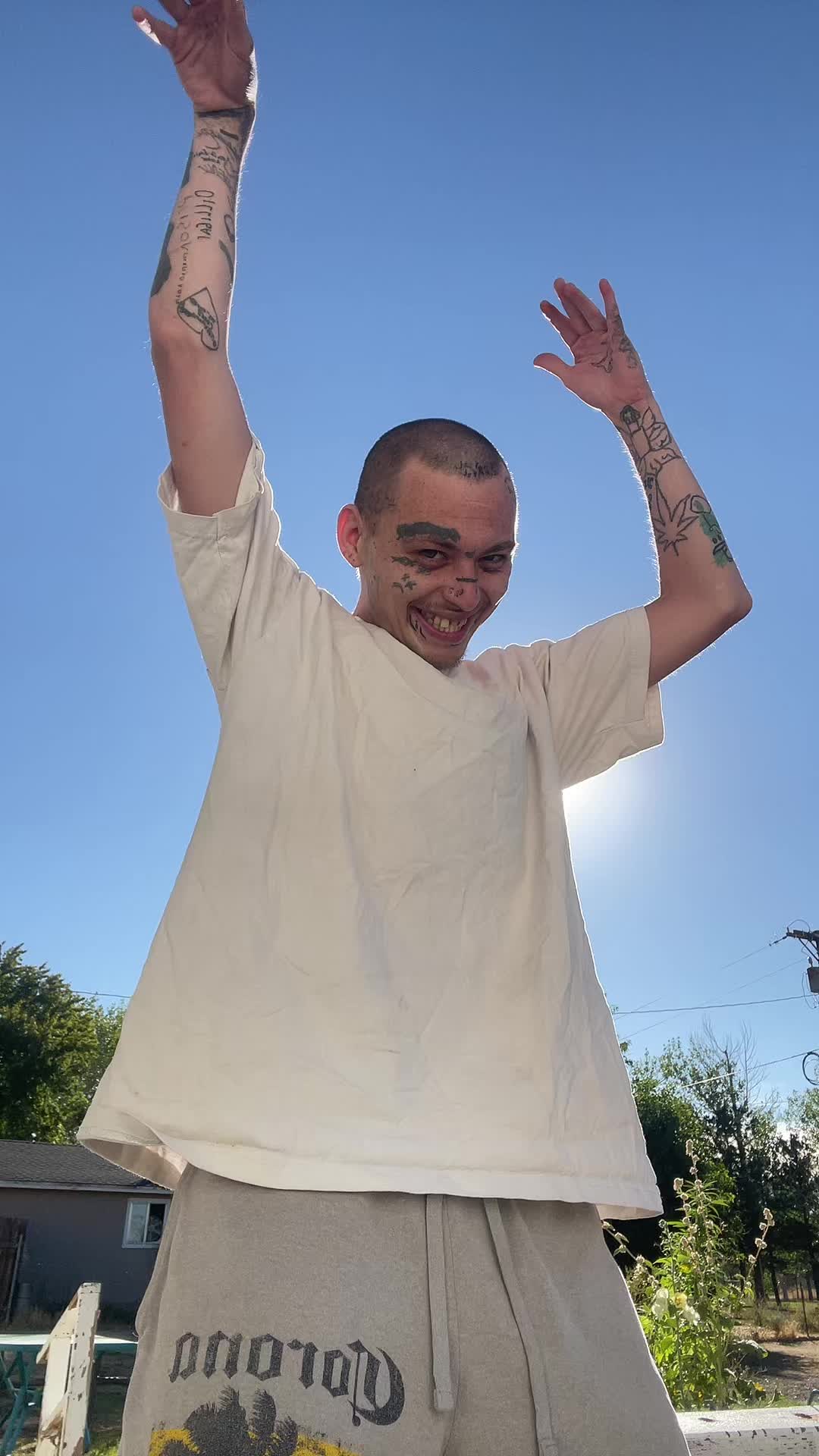 @lilwhozzie