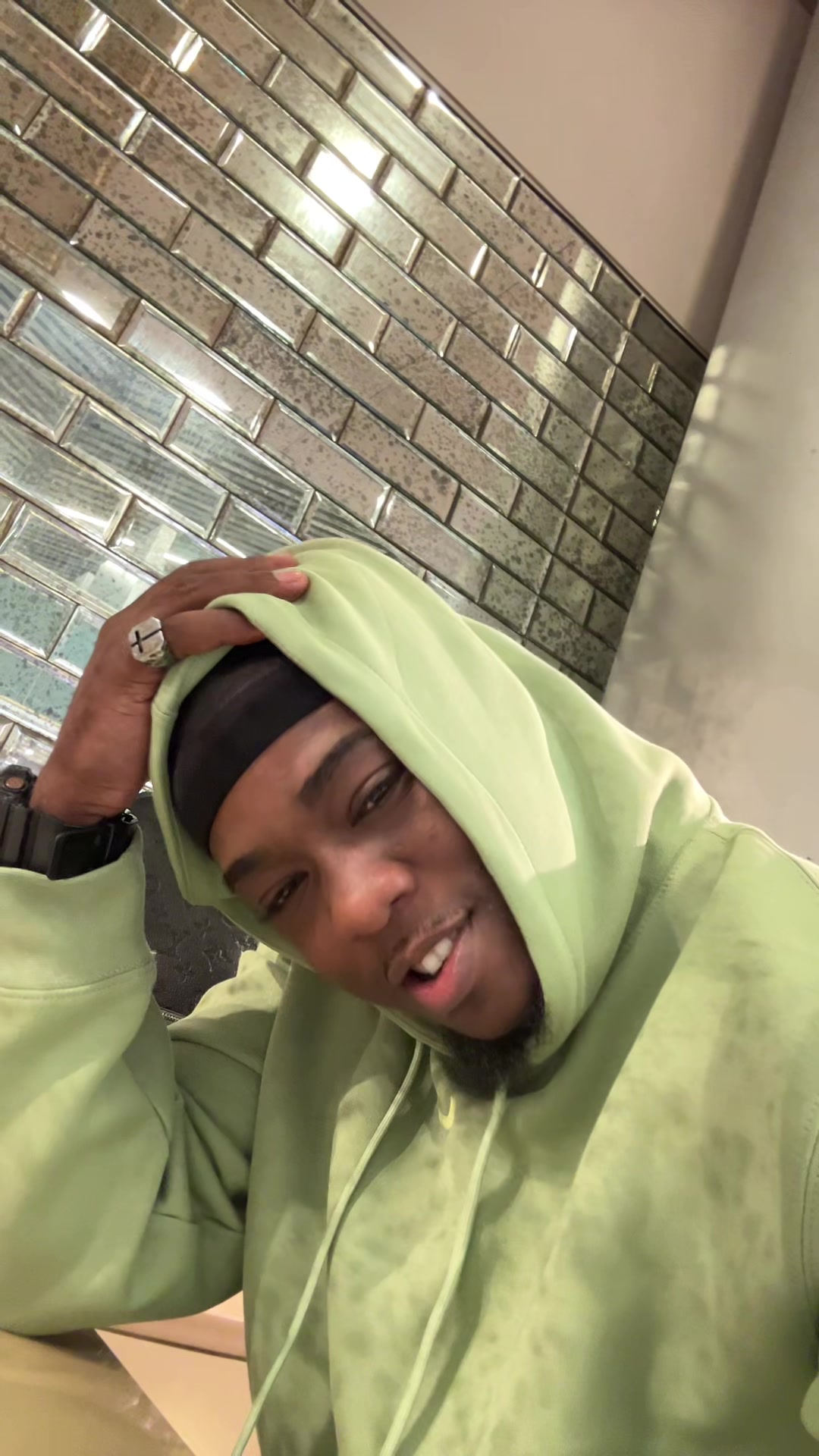 @lyonsquad🦁