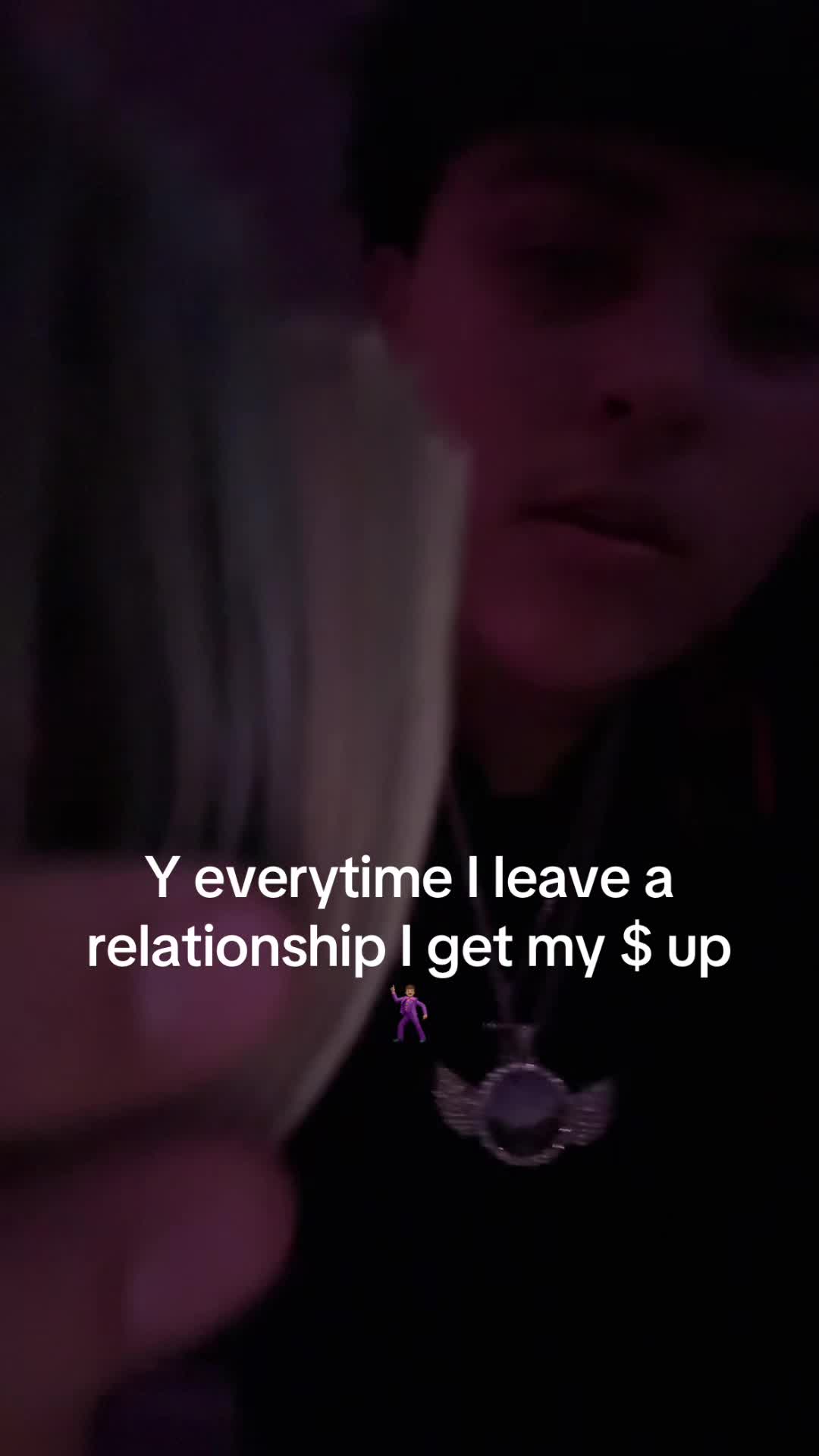 @Dee😈