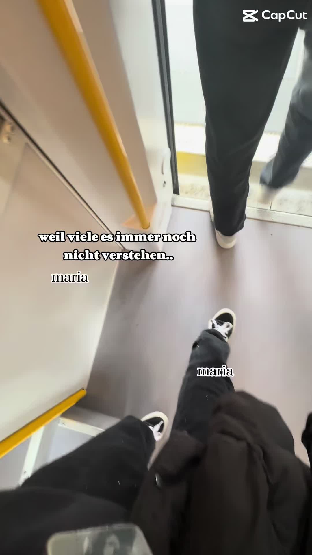 @🏃&zwj;♀️👮&zwj;♂️🚔