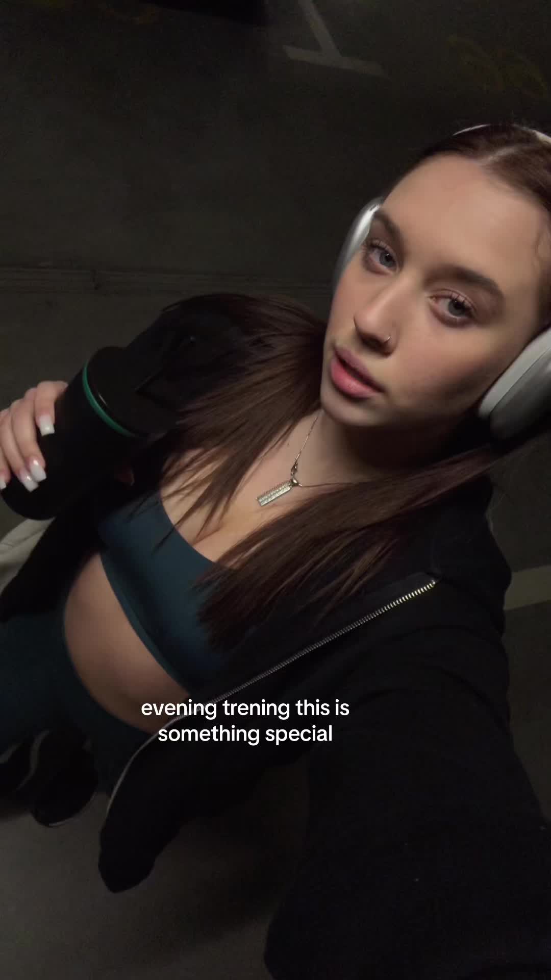 @Твеша🦊