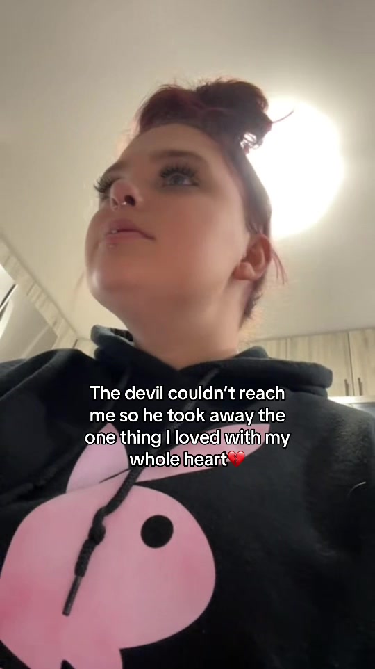 @Em🤍