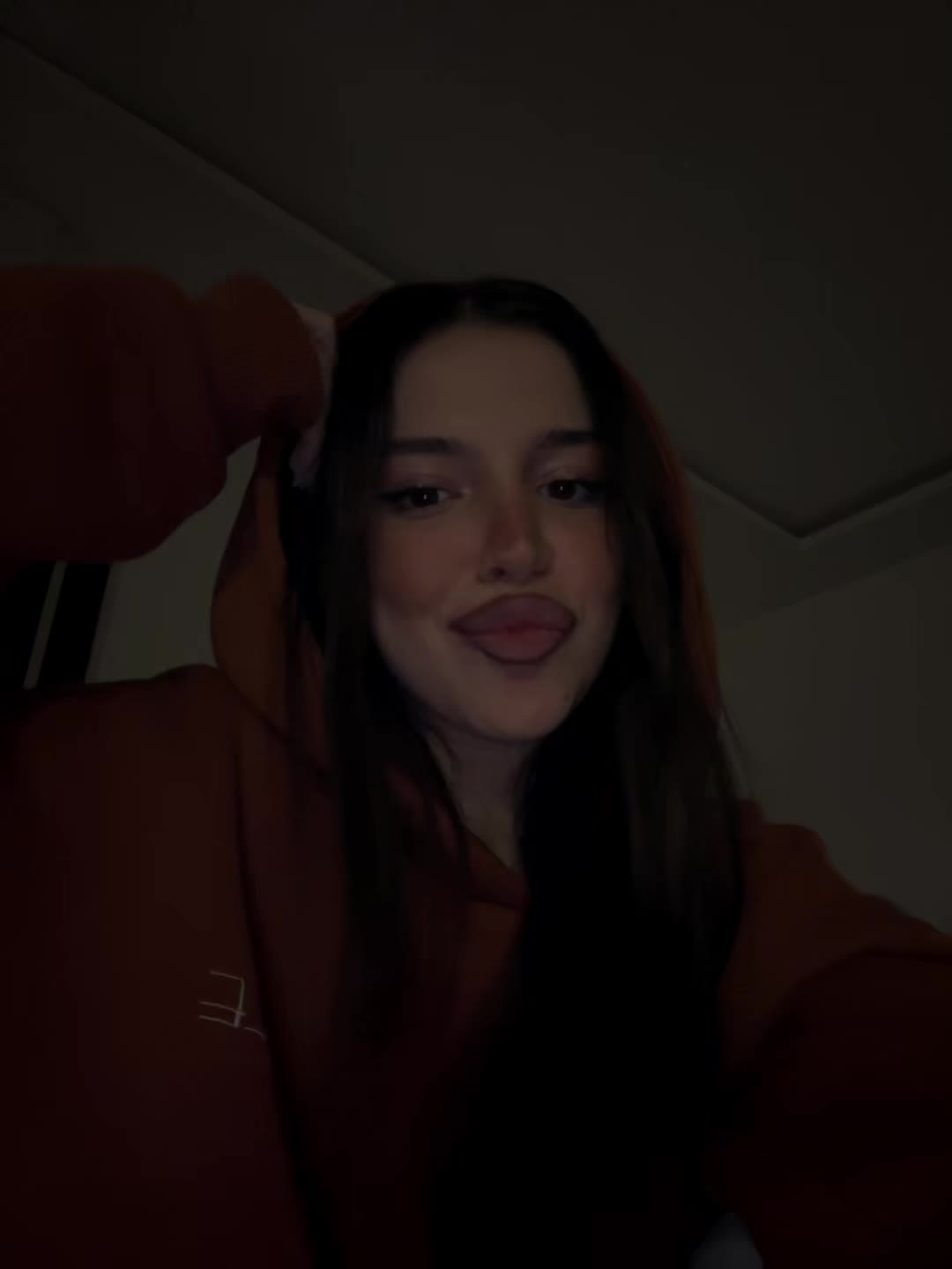 @isidora