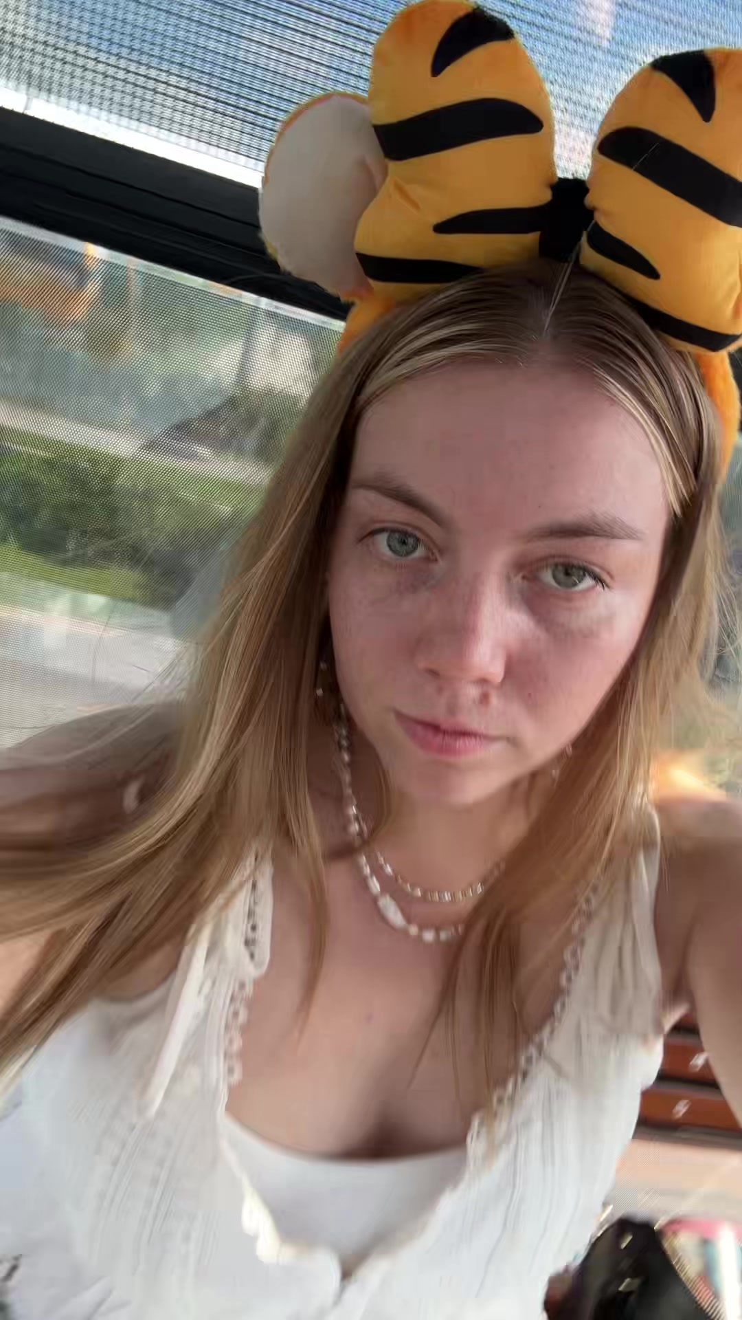 @Lari