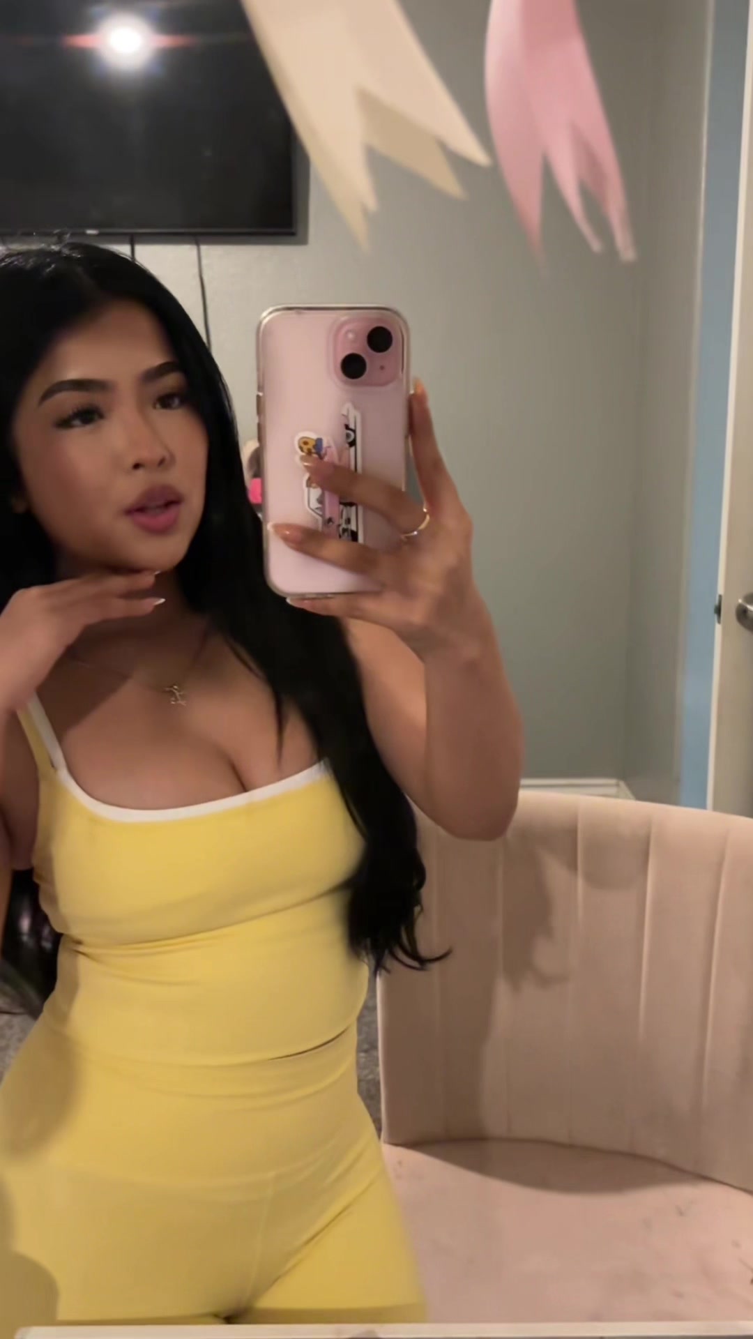 @𝐋.𝐑