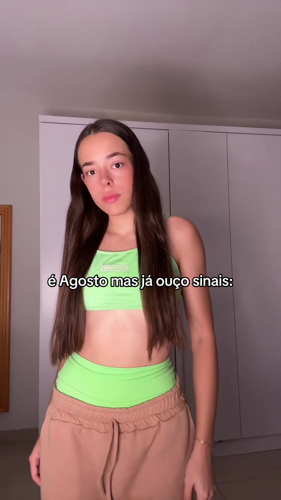 @Julia Andrade