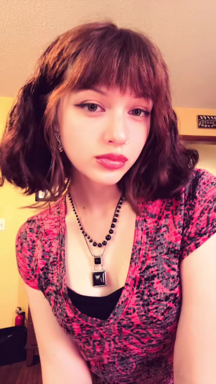 @v <3