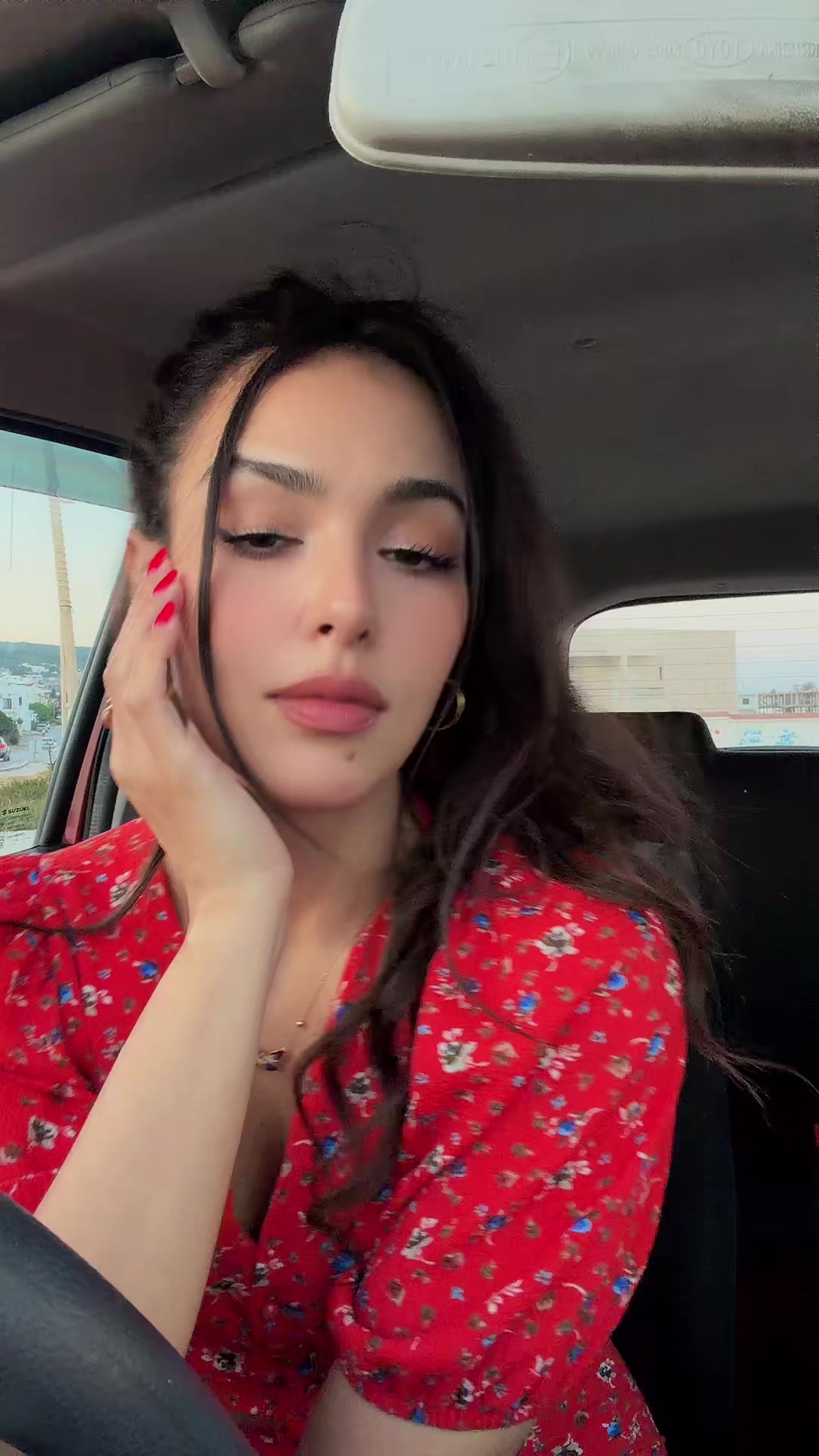 @Nesrine Hitana