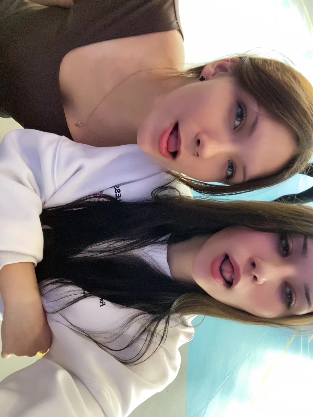 @_ Sofka_