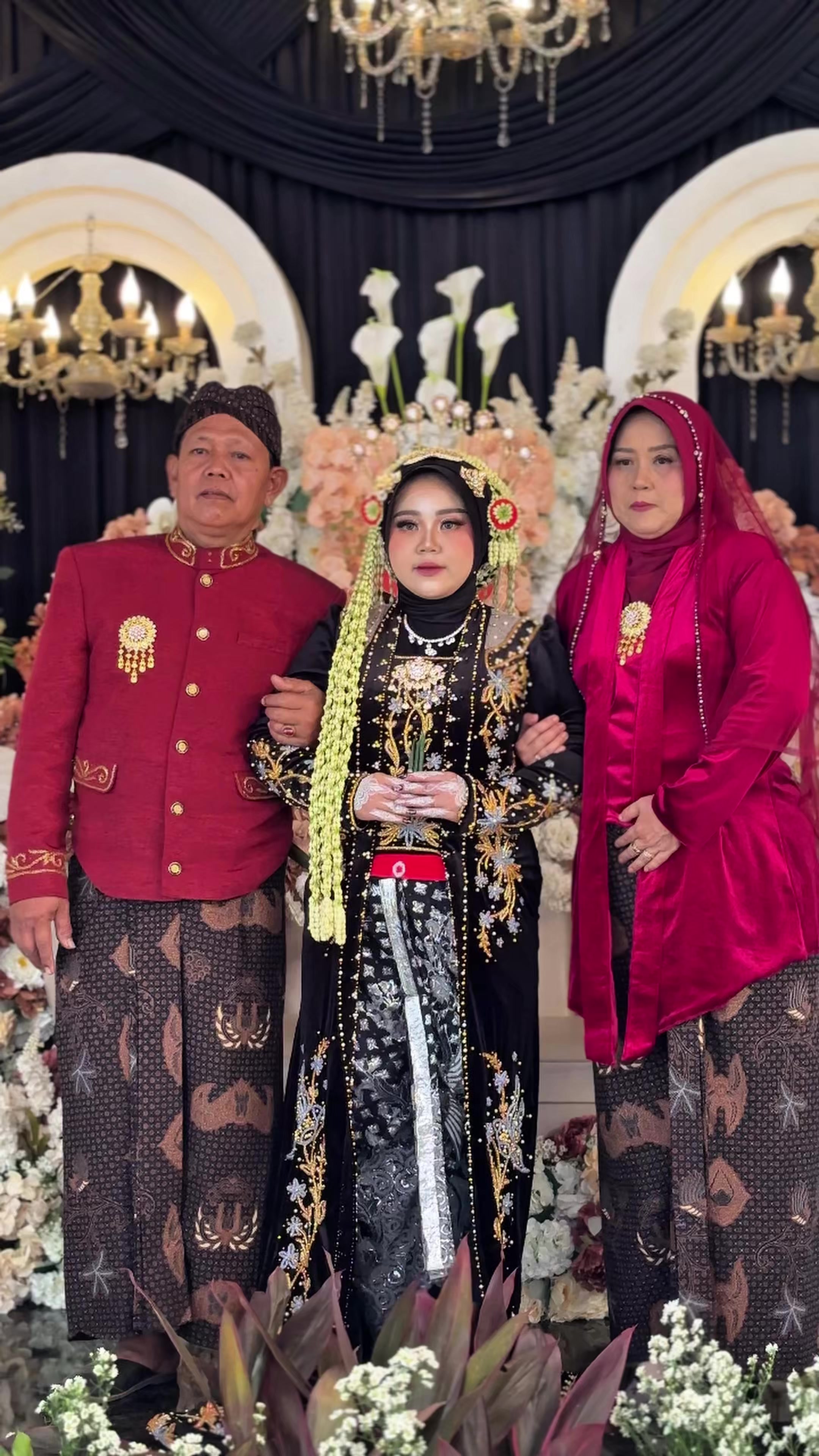 @Mbak Sari || Cucuk Lampah