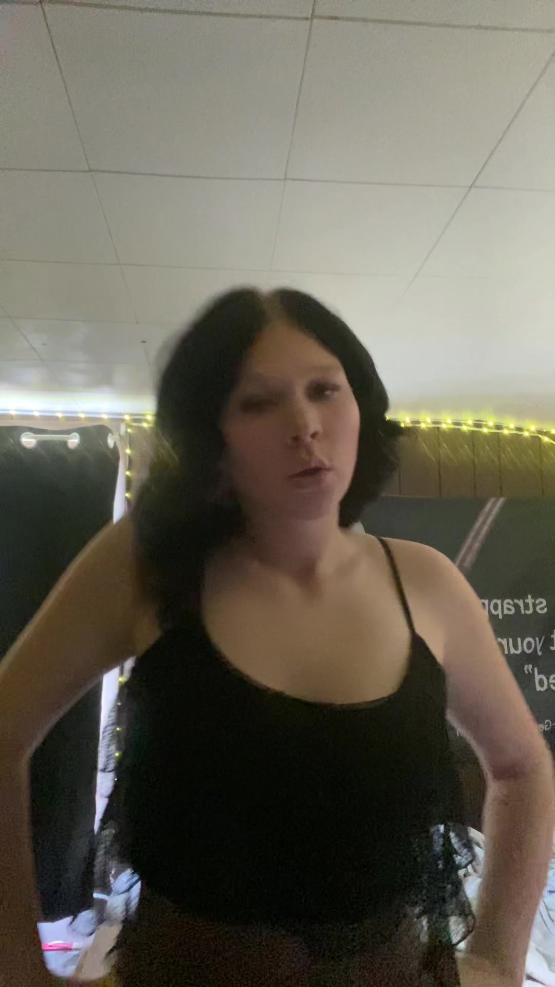 @…