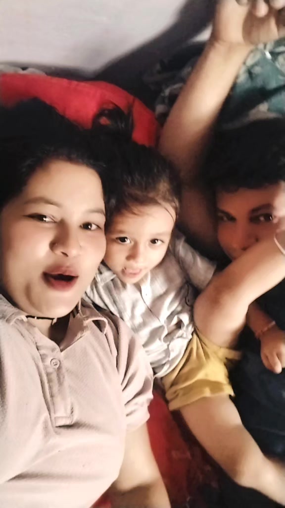 @दाजुभाइ बिनाको चेली🧿