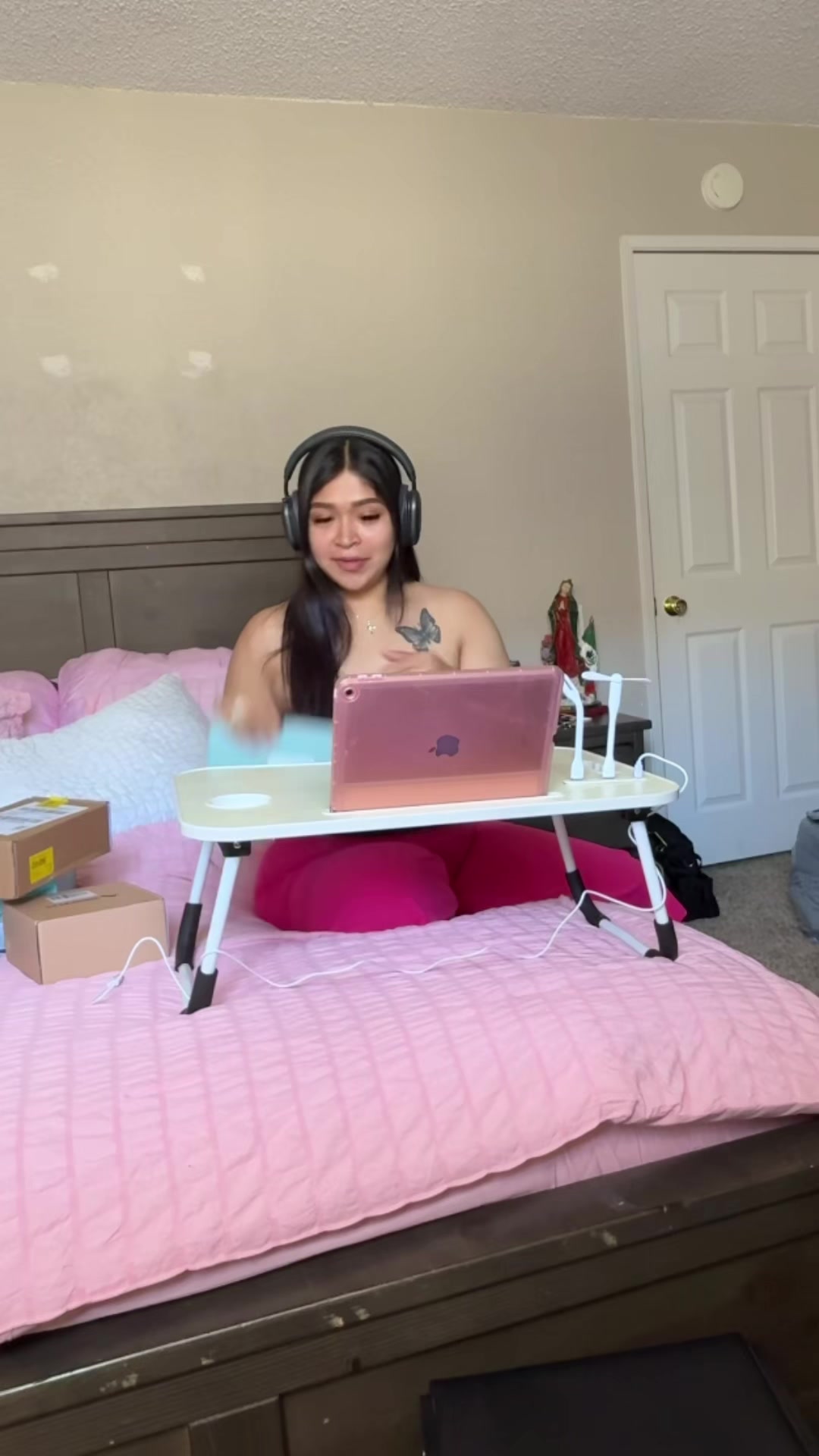 @liikeliz