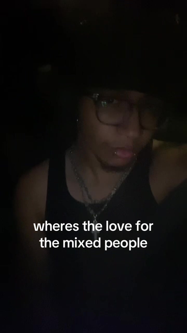 @whoz_twistann