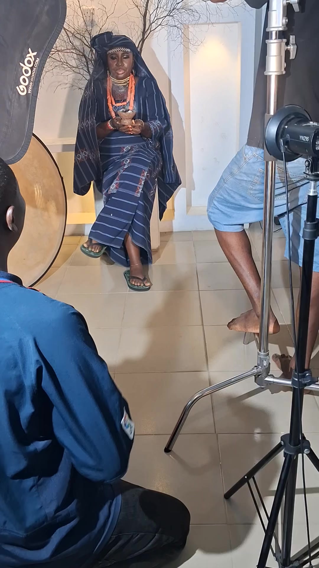 @Female photographer in minna