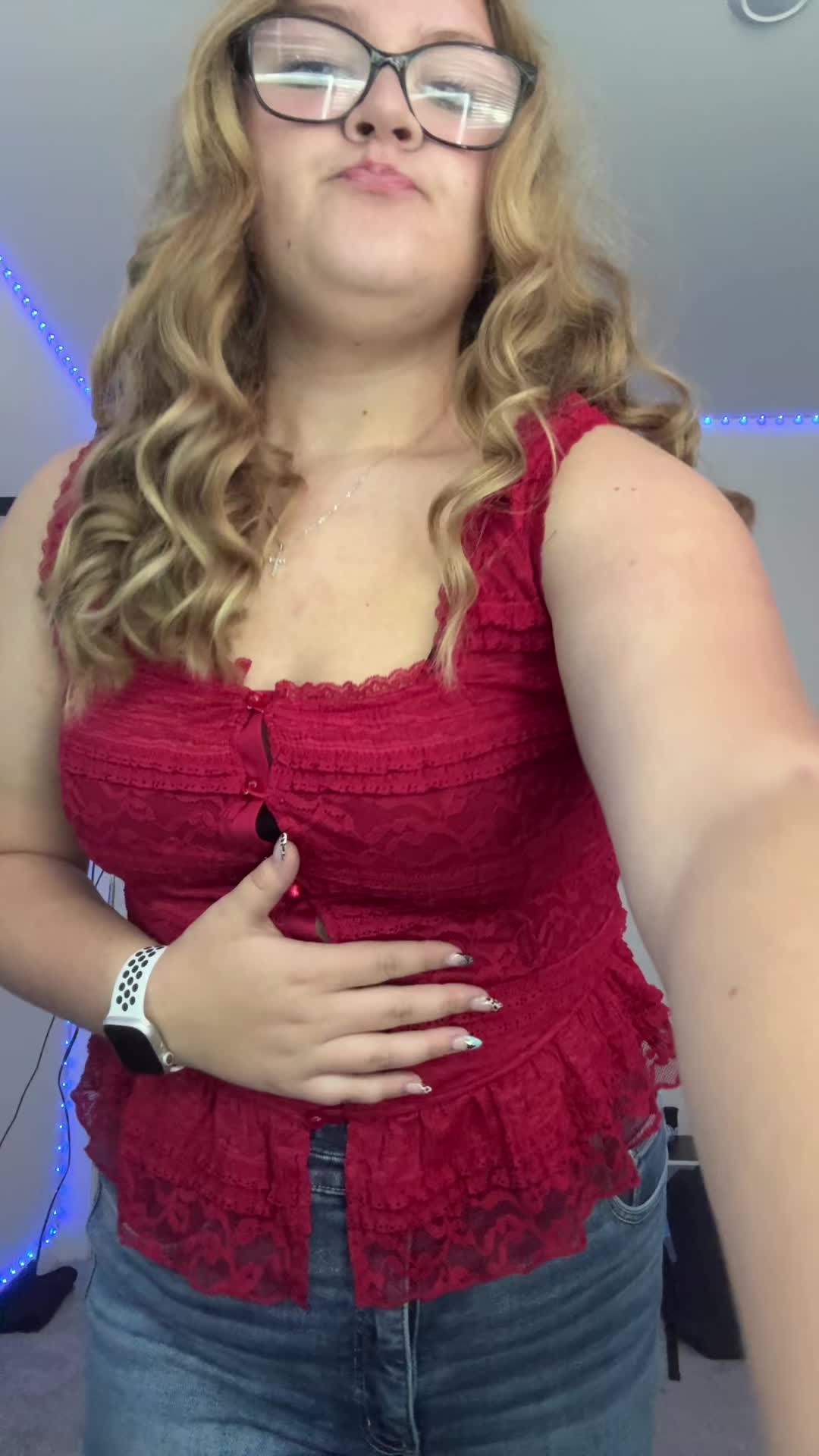@Isabella