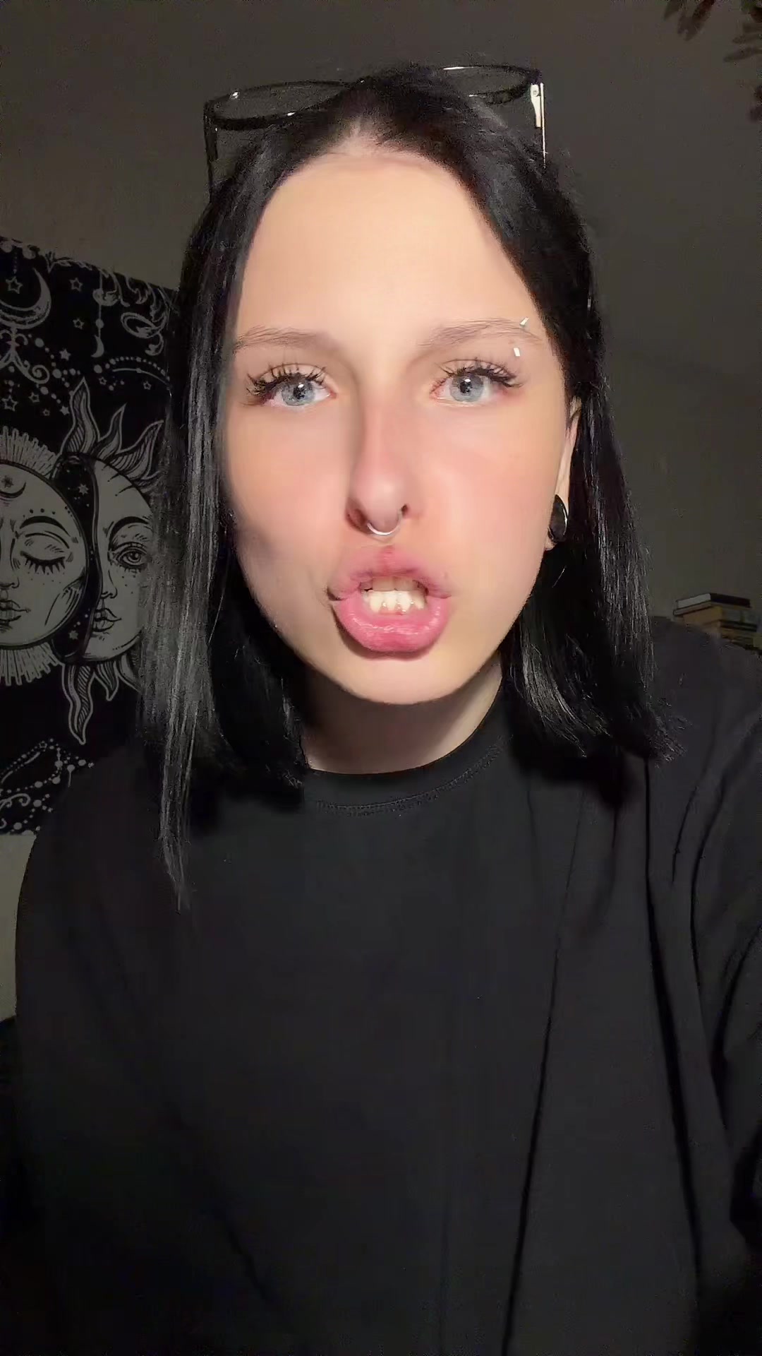 @Санька
