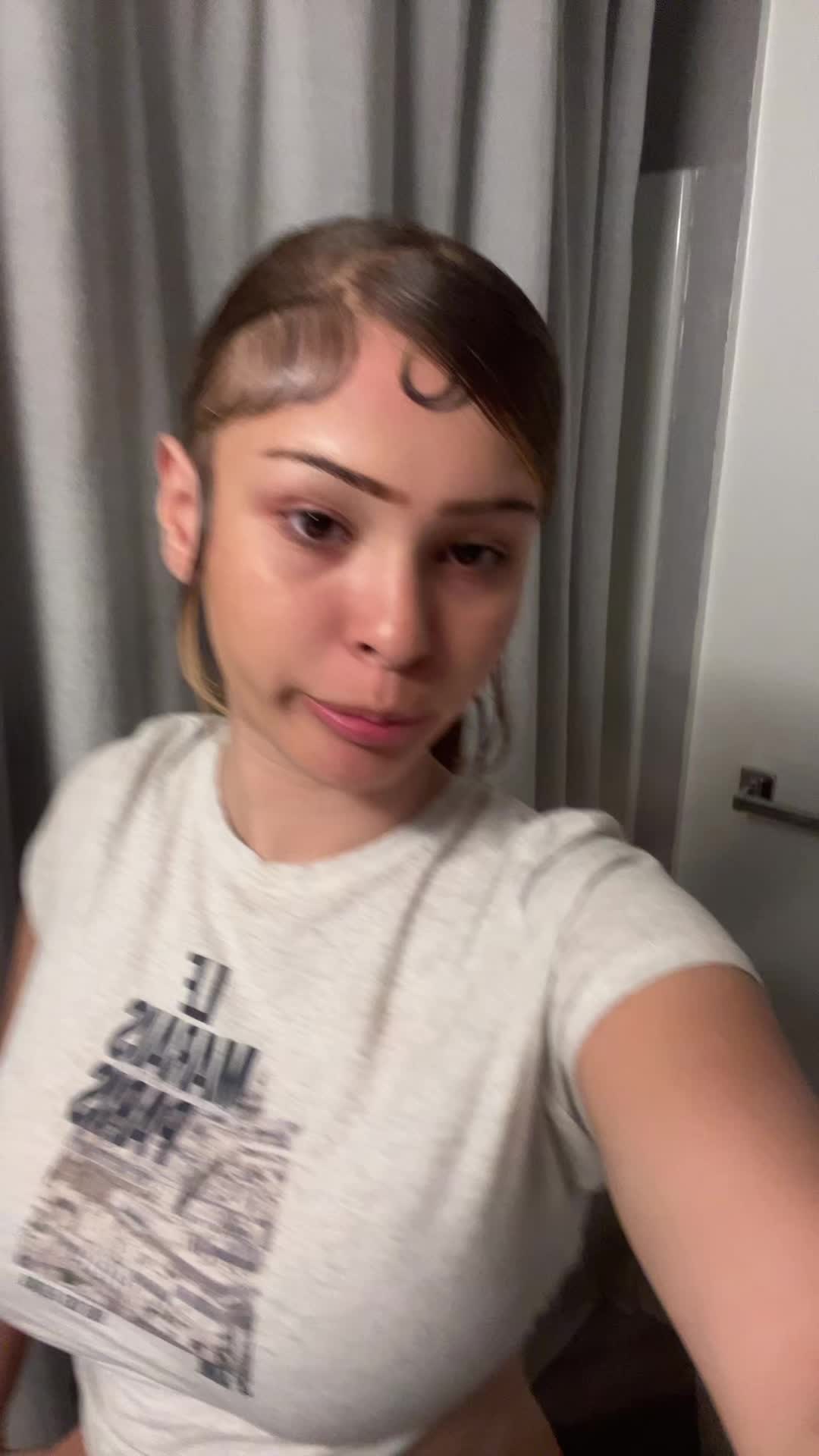 @🧟