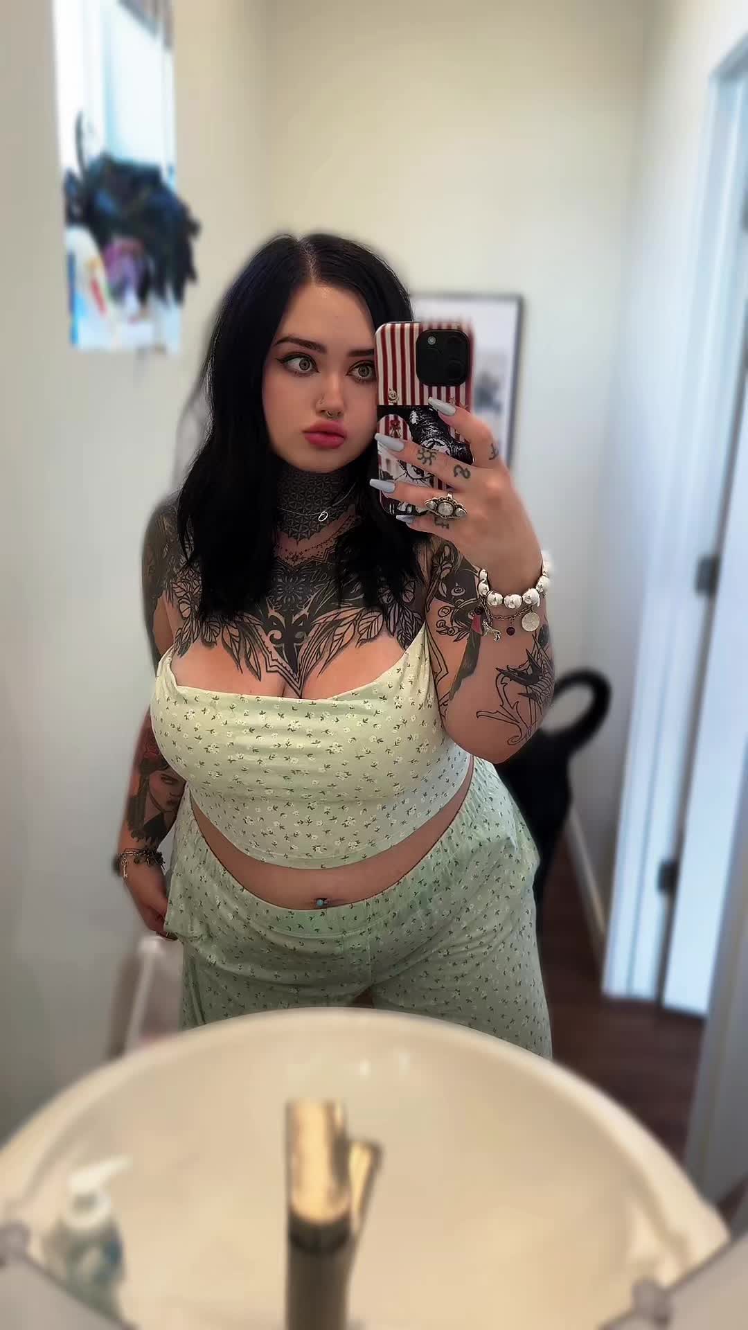 @🦇ℬ𝓇ℴℴ𝓀𝓁𝓎𝓃𝓃🦇