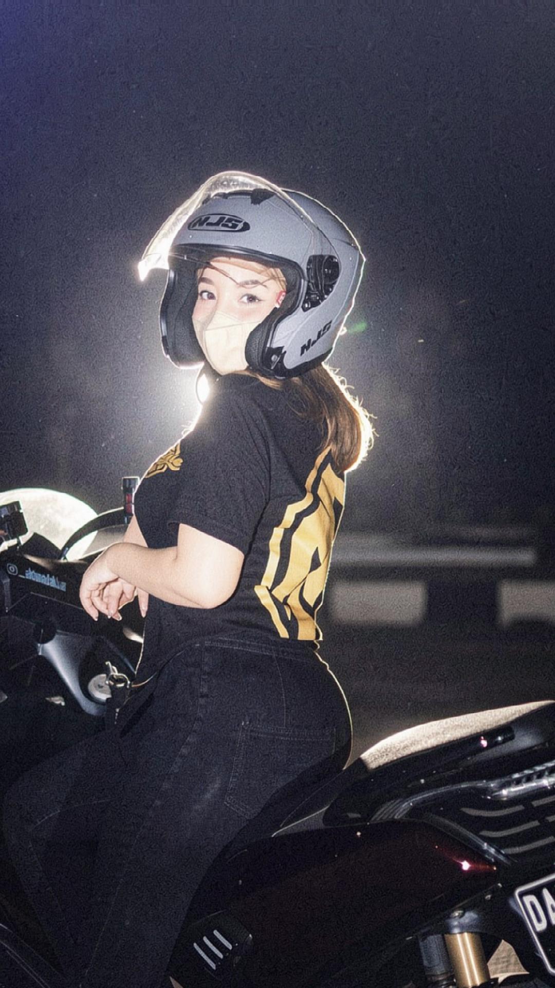 @𝓢𝓸𝓯𝓲𝓪𝓷𝓪𝓬𝓲𝓽𝓻𝓪