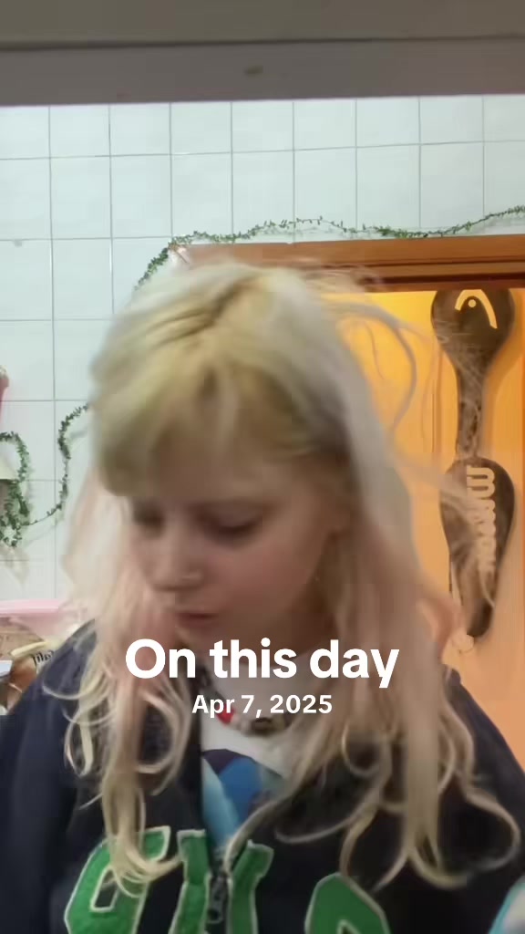 @nazhyde