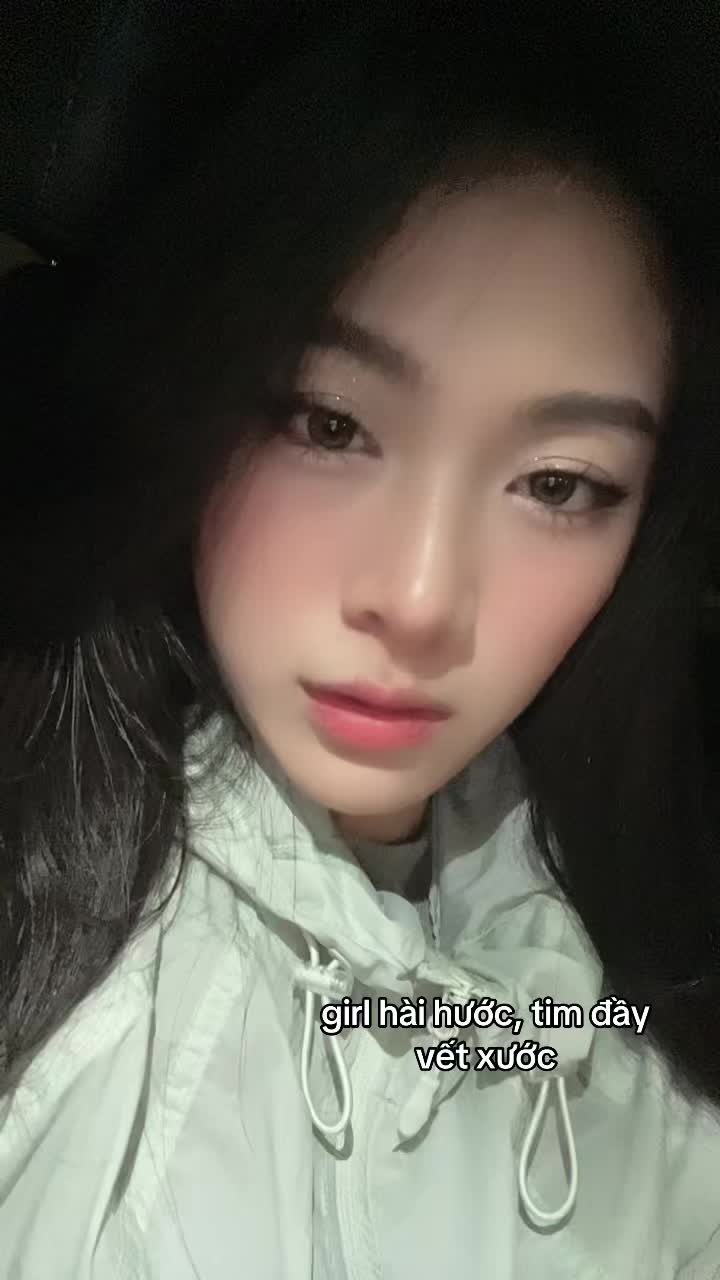 @Phượng th&iacute;ch ngắm m&acirc;y