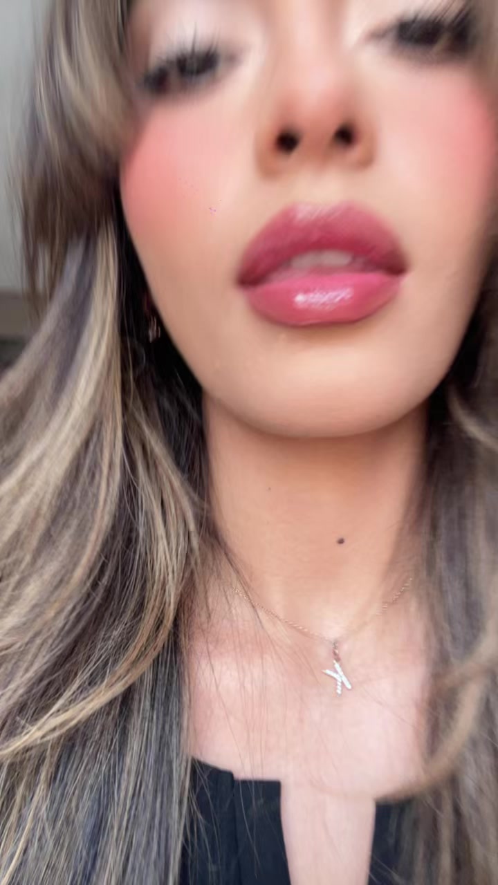 @Karelyurbi