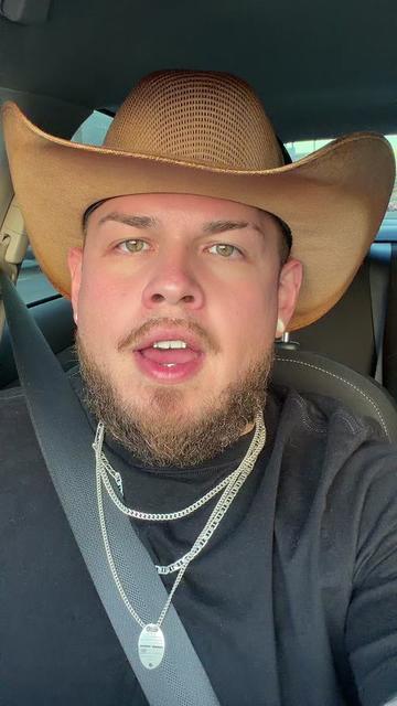 @green_eyed_papi