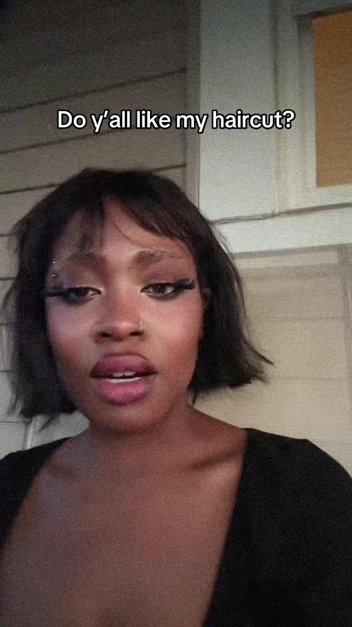 @Ugly Girl | Fashion Archivist