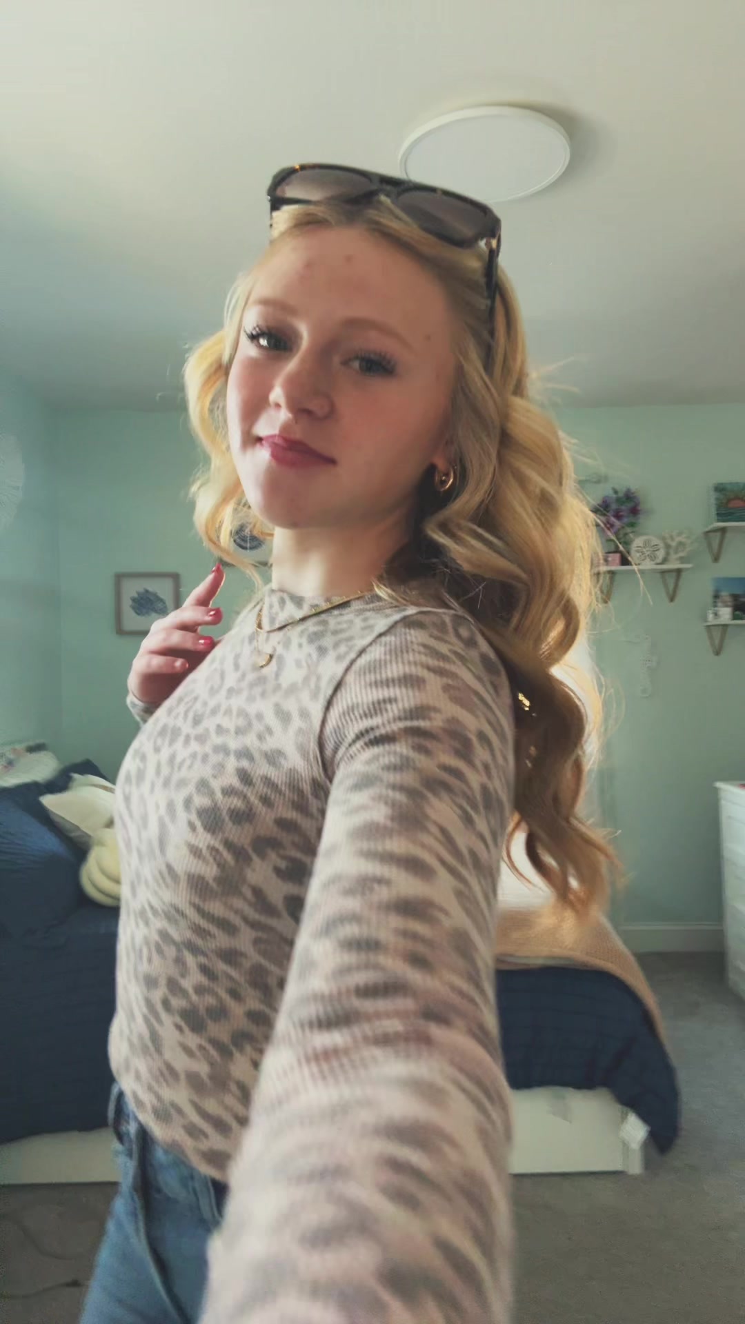 @mikaila
