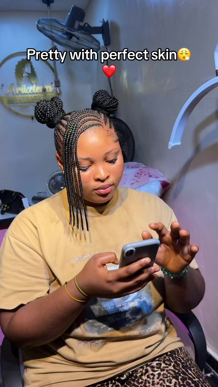 @HAIRSTYLIST IN OYO