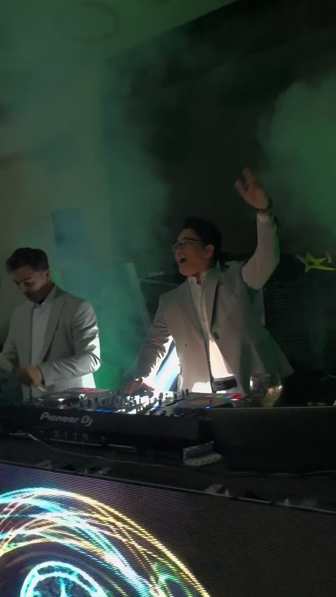 @DJ Gowshut