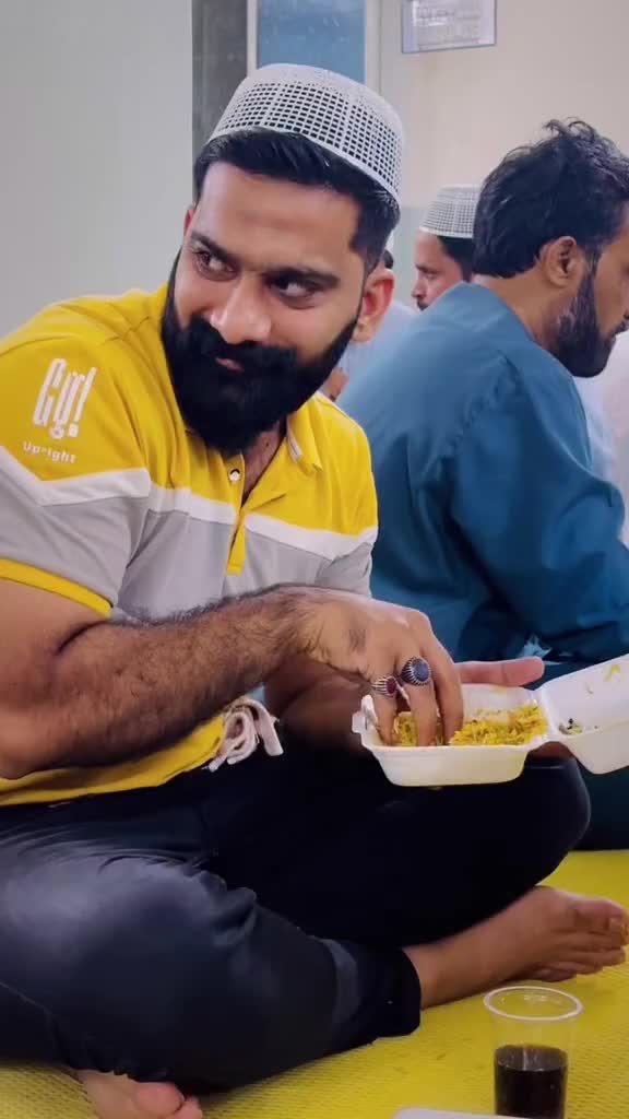 @Husnii_bawa1991
