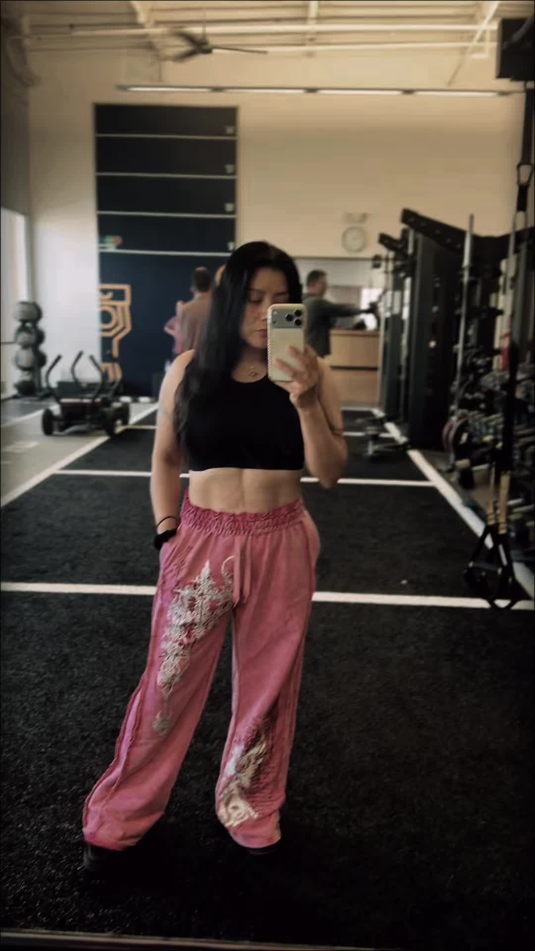 @🖤𝒞𝒽𝑒𝓁𝒶 𝓂𝑒𝓃𝒹𝑒𝓏🎀