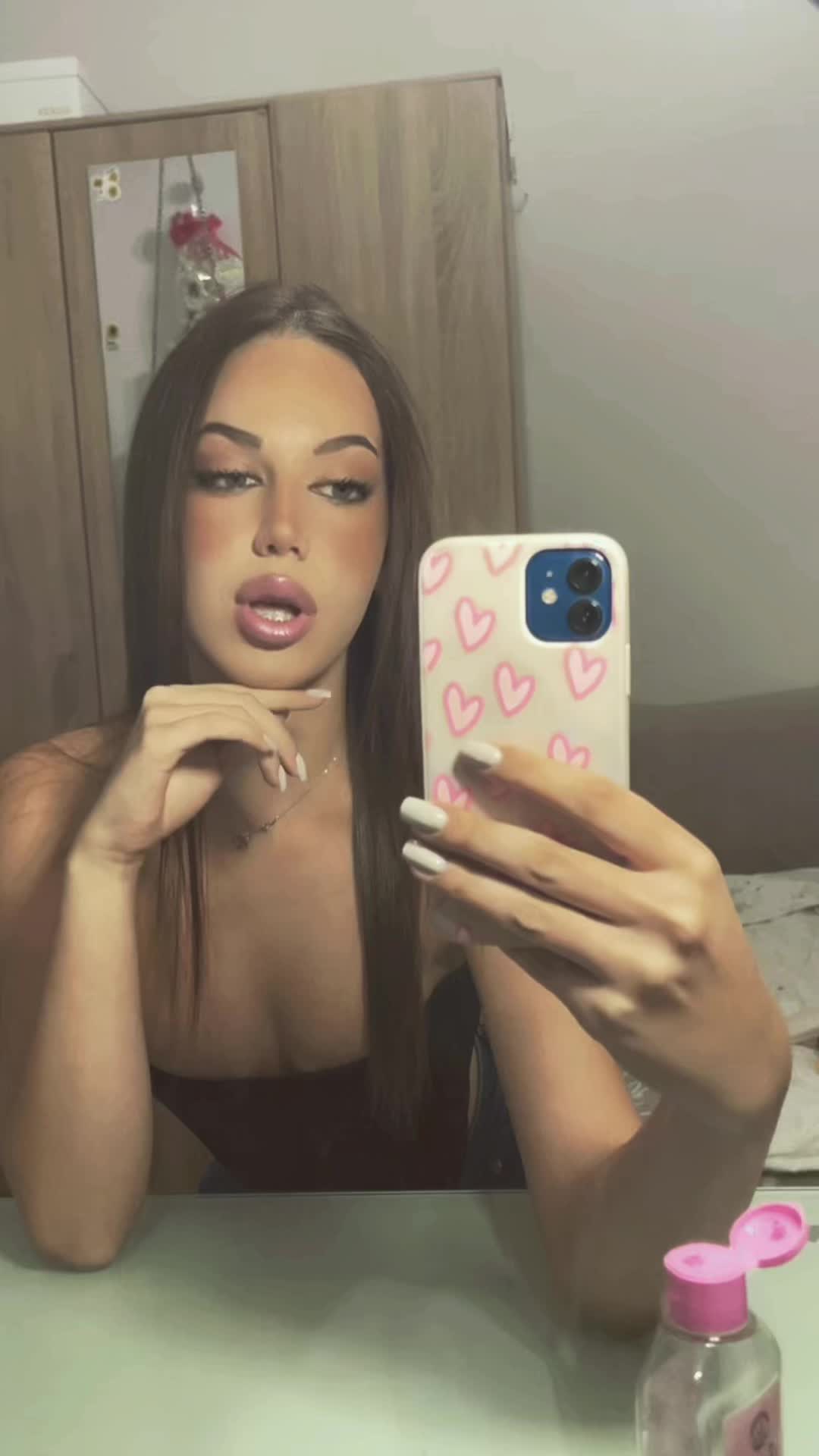 @𝐃🍒